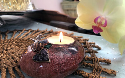 Tea light candle holder with crystals and gemstones for meditation